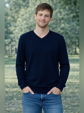 American Eagle Outfitters Dark Blue men’s  Sweater